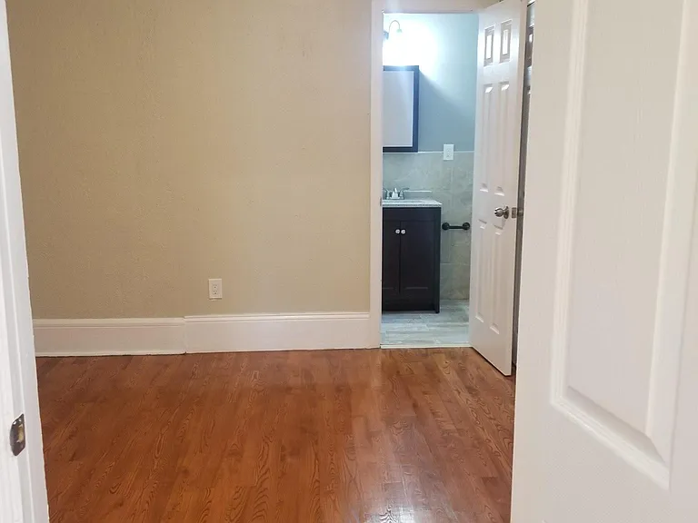 108 Park Ave — Photo 4