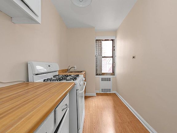 4th image of 34-20 78th St #5C