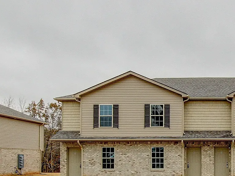 246 Fairview Ln #C — Photo 1