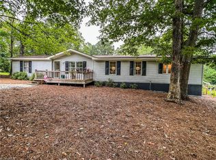 1383 Gravitte Rd, Pilot Mountain, NC 27041