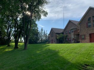 170 W Pioneer Rd #202, Fond Du Lac, WI 54935