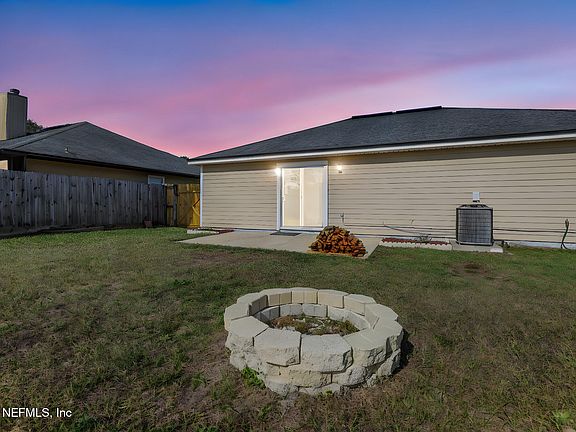3rd image of 3233 FOX SQUIRREL Drive