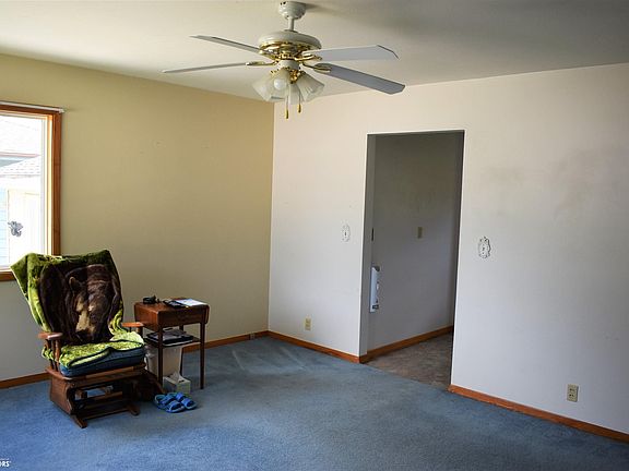 3rd image of 2409 Ellis Ave