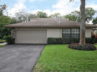 21 Boxwood Rd, Hollywood, FL 33021