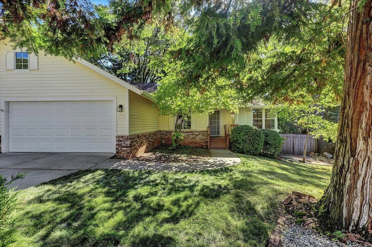 110 Woodcrest Way photo 1