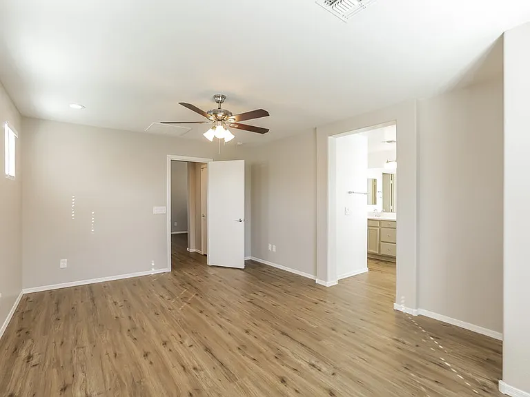 7338 W Cambridge Ave — Photo 10