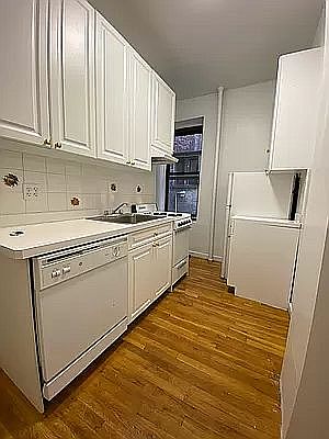 2nd image of 509 E 73rd St #4