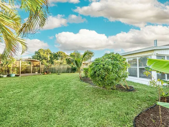 1885 SW Cameo Boulevard, Port St Lucie, FL 34953