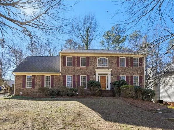 241 Sarah Ln, Lawrenceville, GA 30046