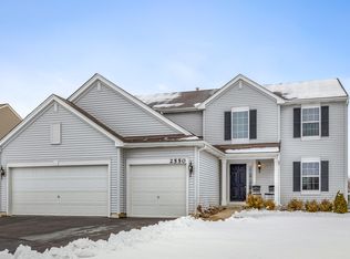 2550 Justin Ln, Hampshire, IL 60140