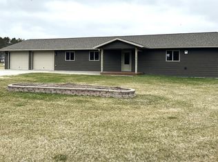2934 27th St NW, Baudette, MN 56623