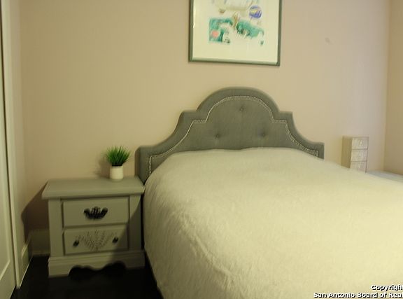 5th image of 115 Parland Pl