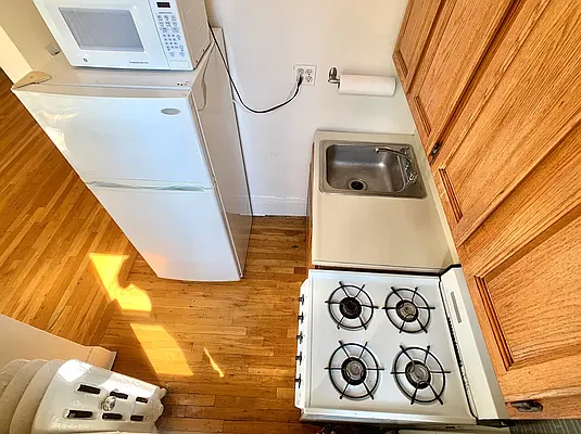 Rented by Prospect Heights Realty, Corp. | media 10