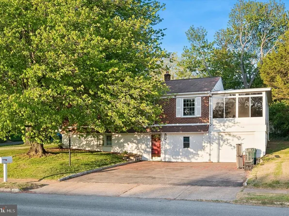 33 Cedar Grove Rd, Conshohocken, PA 19428