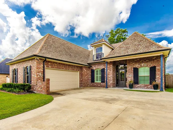2884 Quiet Oak Pl, Schriever, LA 70395