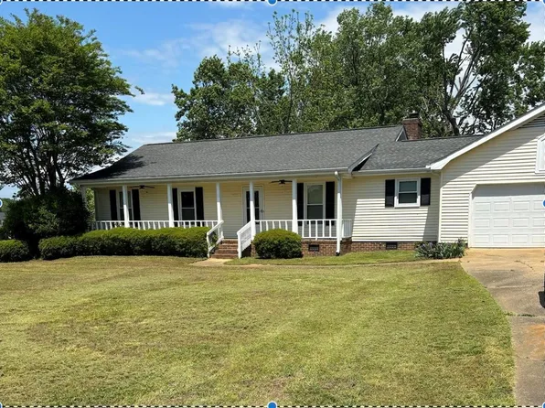 14 Dacus Dr, Williamston, SC 29697