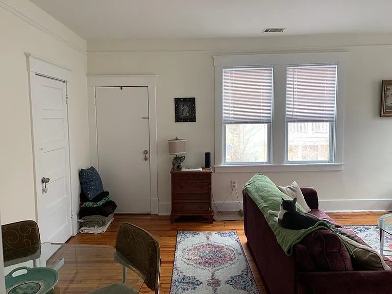 701 E 39th St #D — Photo 5