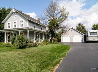3N631 Elizabeth St, Addison, IL 60101