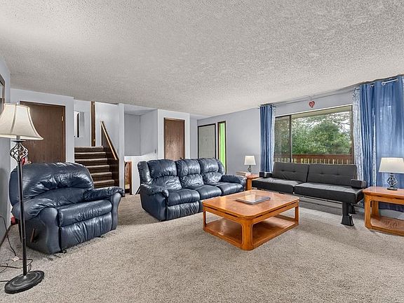 5th image of 1005 W North Ave