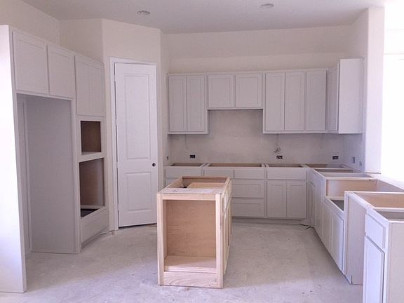2nd image of 4713 Crimson Bluffs Way