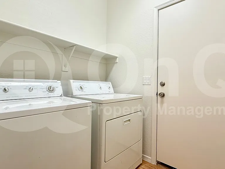 807 W Sunset Dr — Photo 6