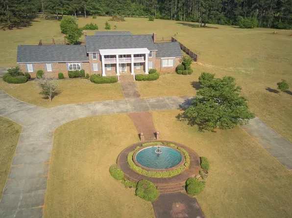 2219 Kings Mountain Dr, Dalzell, SC 29040