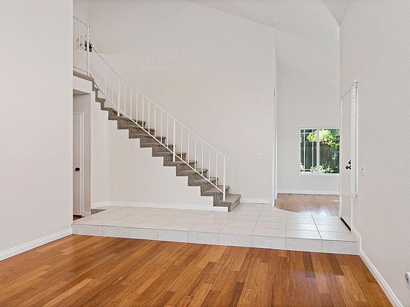4th image of 5414 Butterfield St