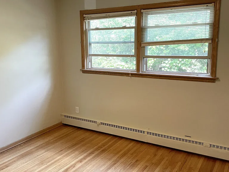 Dunlap Apartments — Photo 40