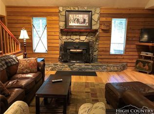 109 S Hickory Ln, Banner Elk, NC 28604