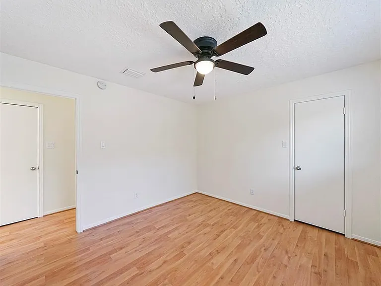 14006 Briarworth Dr — Photo 19