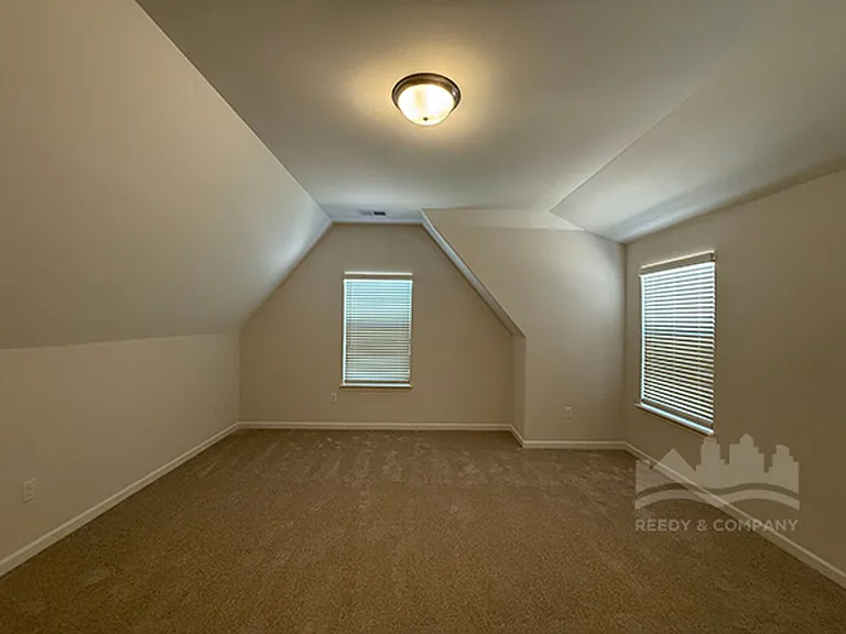 340 Chesnut Ridge Cv — Photo 19