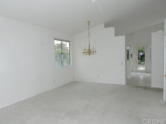 4th image of 23912 Gilford Pl