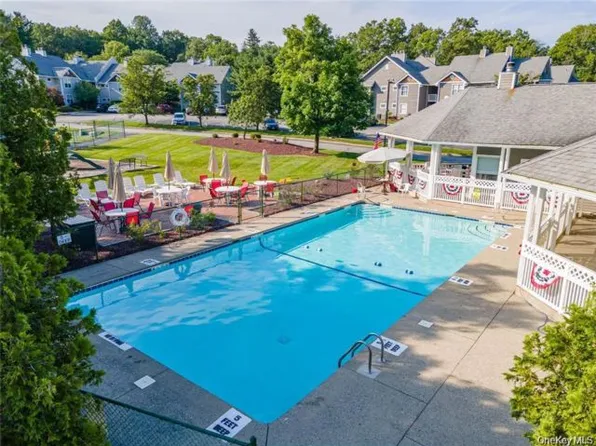 504 Continental Dr, Monroe, NY 10950