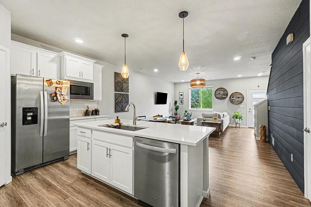 Building Photo - 663 Stonebridge Dr #663