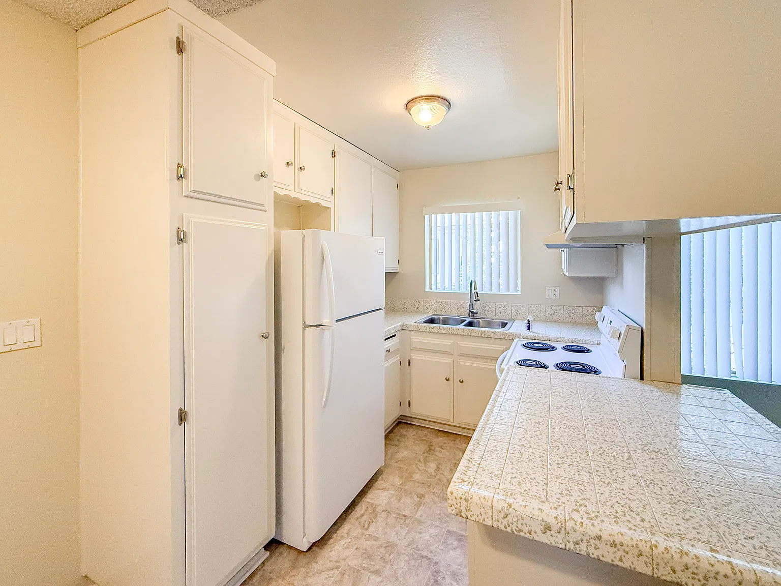 1 bed, 550 sqft, $1,995 — Photo 4