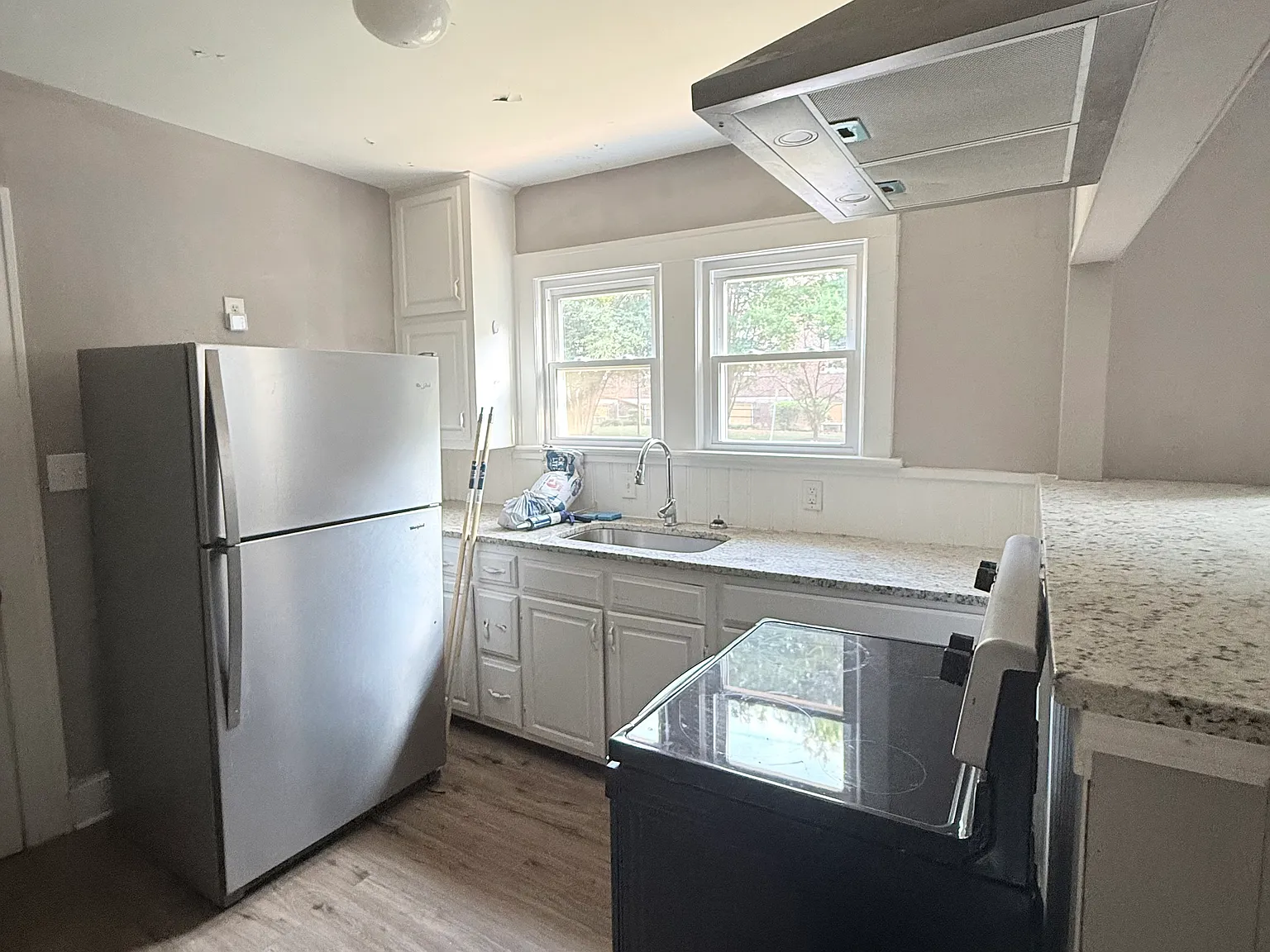 3 bed, 1294 sqft, $1,750 — Photo 2
