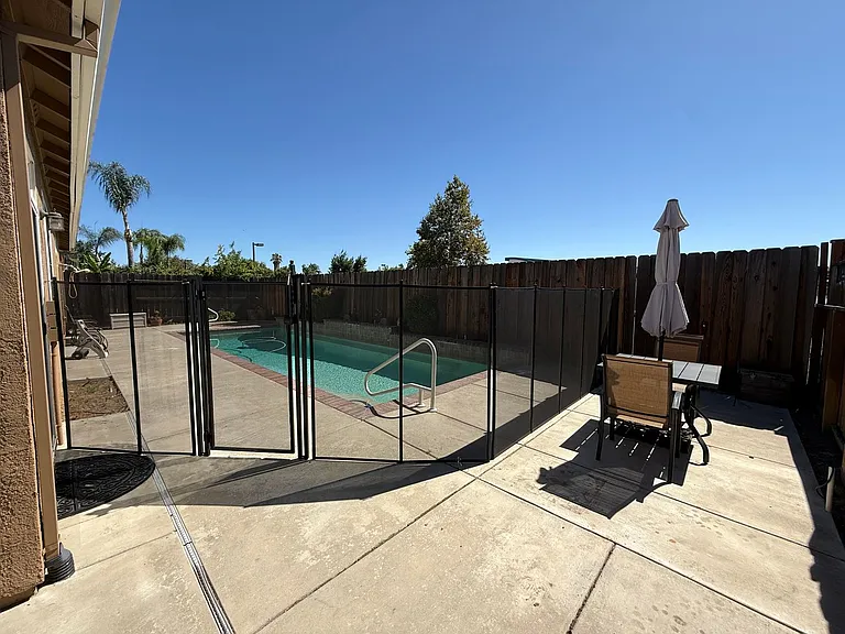 4024 Eastport Dr — Photo 38