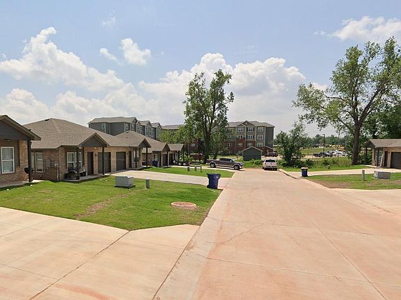2nd image of 414 Lisa Cir