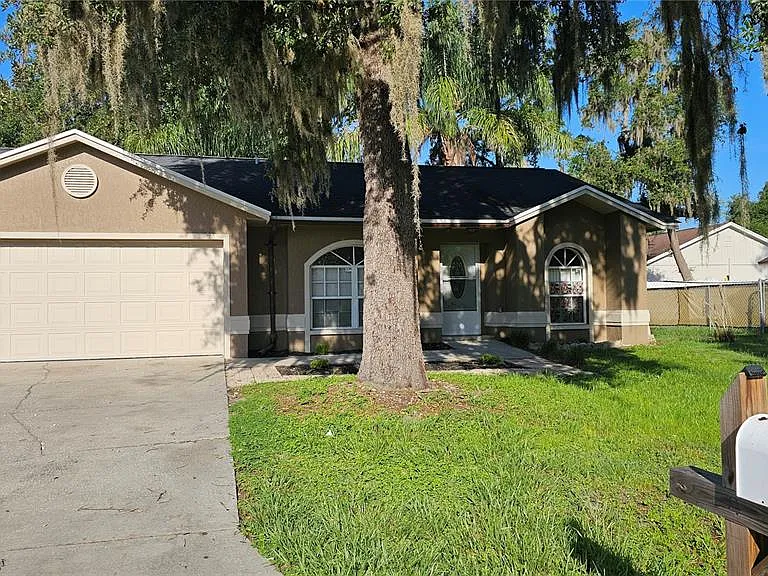 3938 Creek Woods Dr — Photo 16