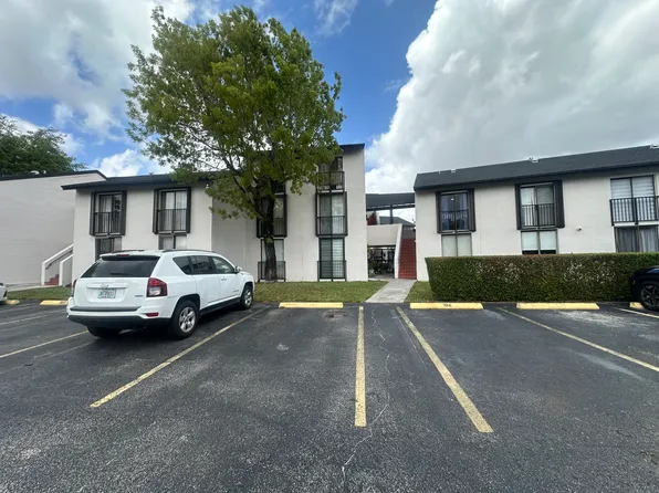 6795 SW 132nd Ave APT 203, Miami, FL 33183