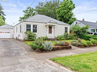 8904 SE Yamhill St, Portland, OR 97216