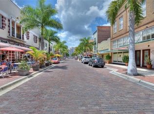 THE DEAN, Fort Myers, FL 33901