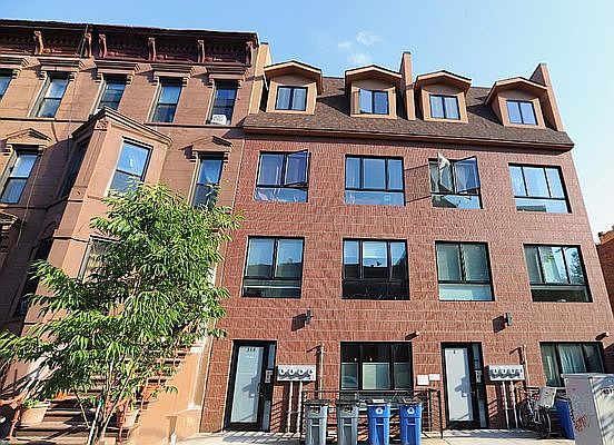 2nd image of 110 Jefferson Ave #3