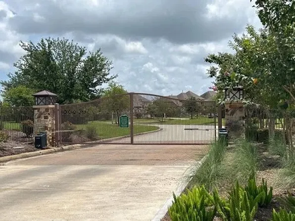 15406 Thompson Ridge Dr, Cypress, TX 77429