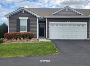 242 Sussex Ln, North Aurora, IL 60542