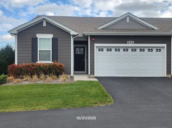 242 Sussex Ln, North Aurora, IL 60542