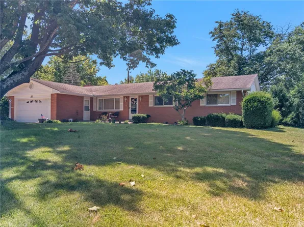 995 Oak Dale Dr, Xenia, OH 45385