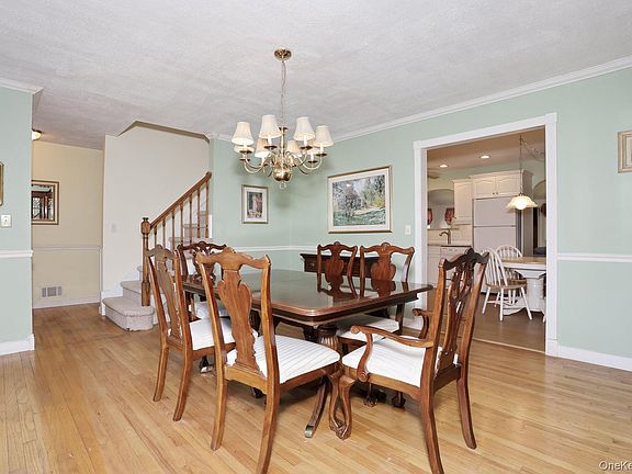 4th image of 56 Grand Street