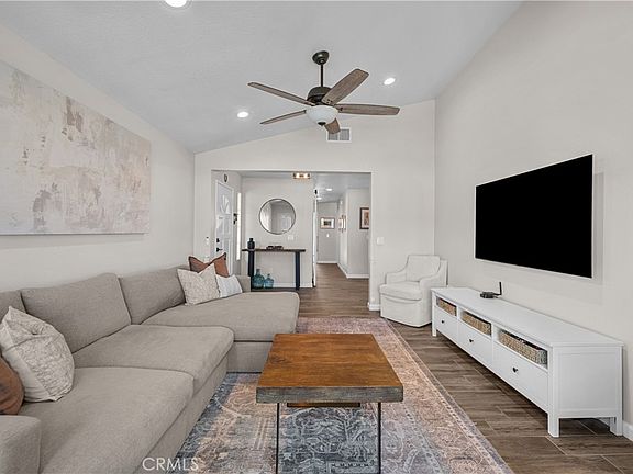 5th image of 28518 Victoria Rd