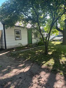 223 E 7th Ave, Belle Plaine, KS, 67013